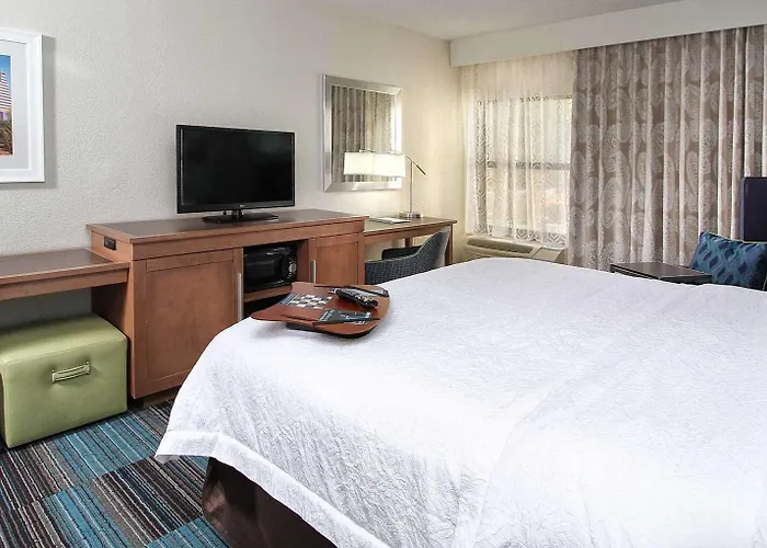 Hampton Tucson-airport 3*